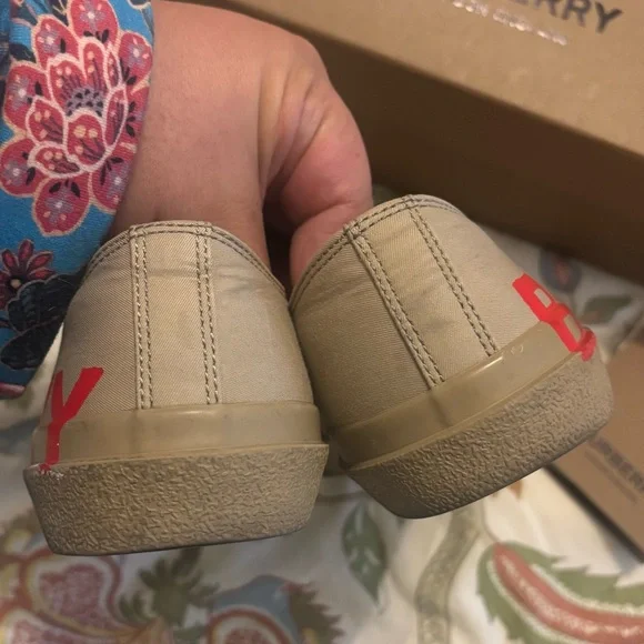 Authentic Burberry Dark HoneyLow Top Larkhall Sneaker with Red Lettering,37(7) - Picture 3 of 13